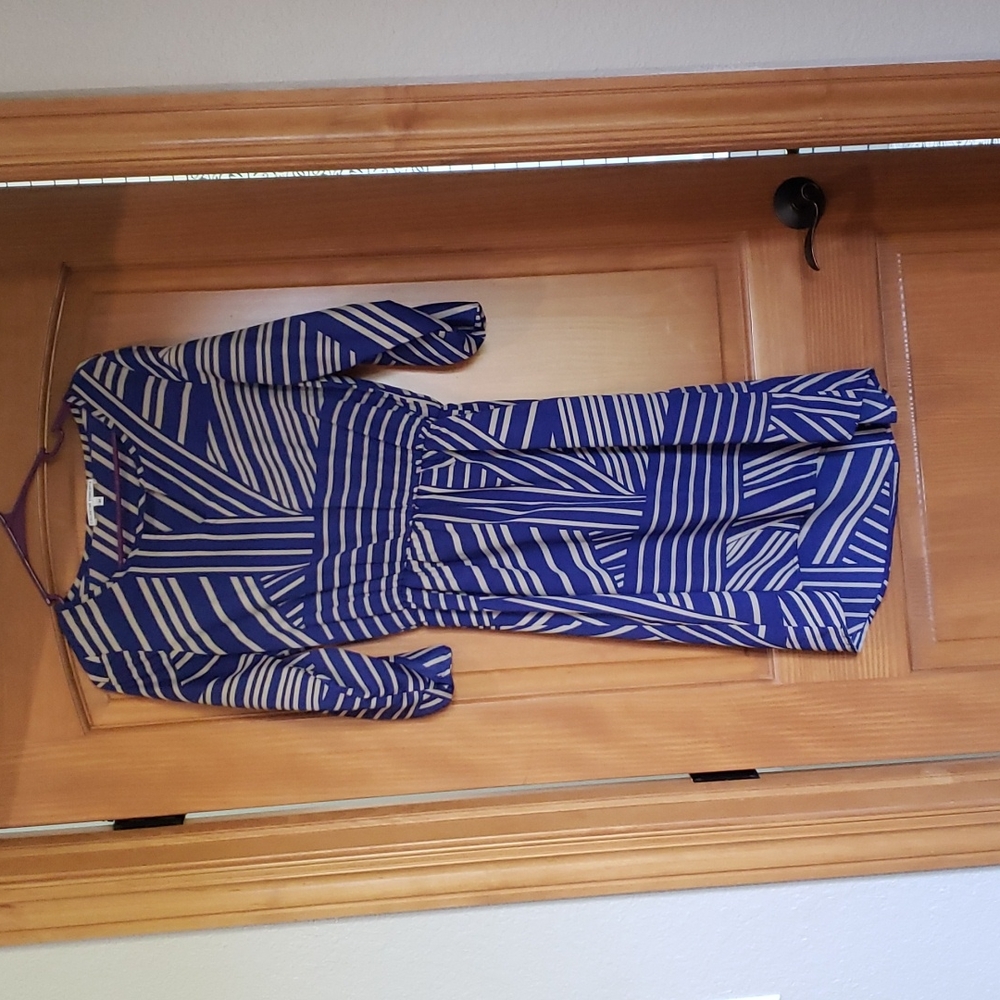 Women's Blue pattern dress Size medium